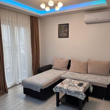 Id Apartments Tivat Bagian luar foto