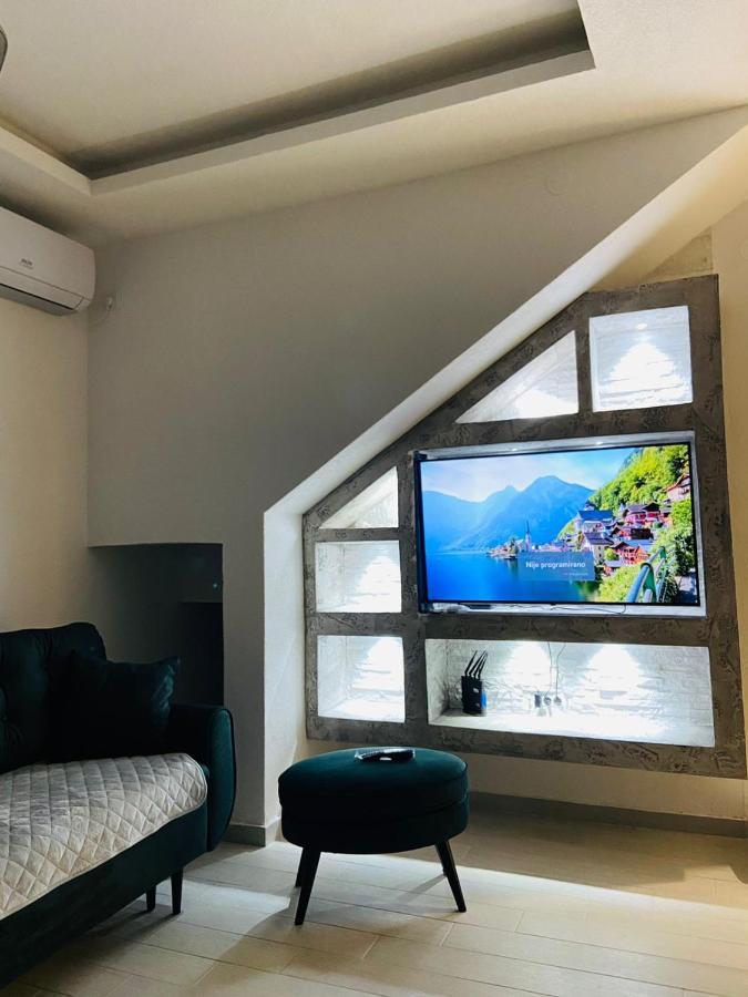 Id Apartments Tivat Bagian luar foto