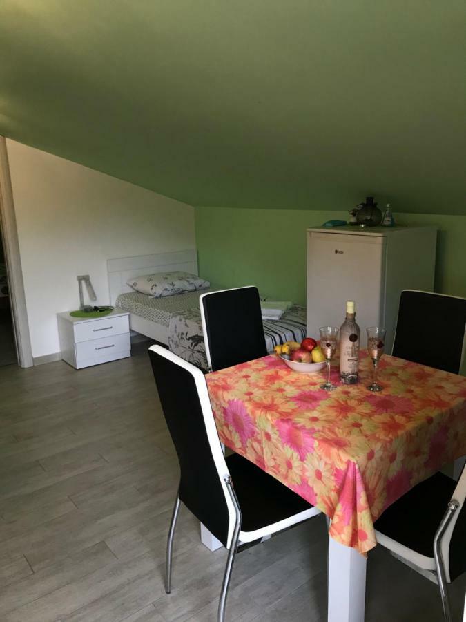 Id Apartments Tivat Bagian luar foto